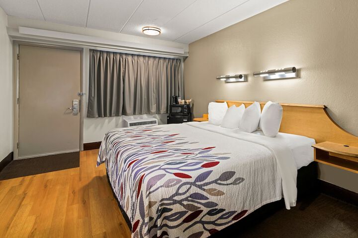 Standard | King Bed (20 of 26)