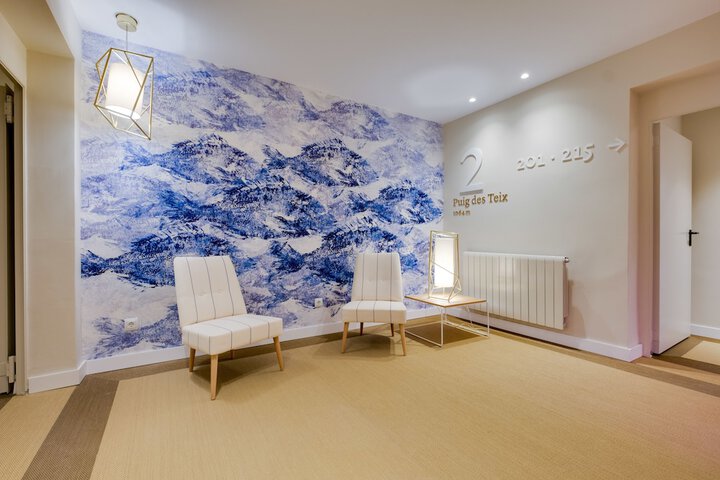 Ballroom/Hall 66 of 88