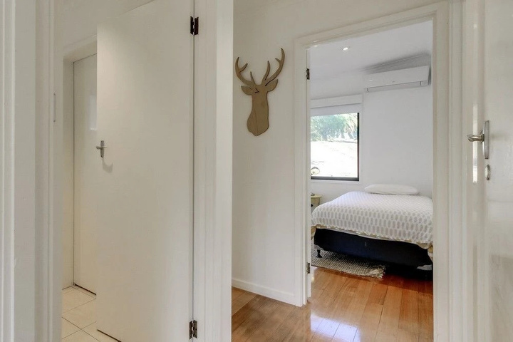 Room 4 of 13
