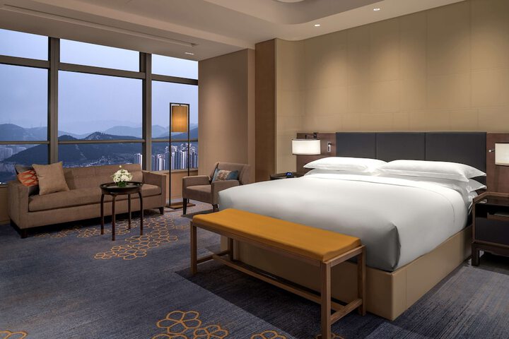 Room 20 of 100