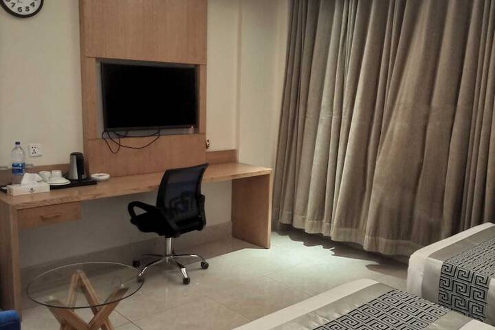Room 14 of 75