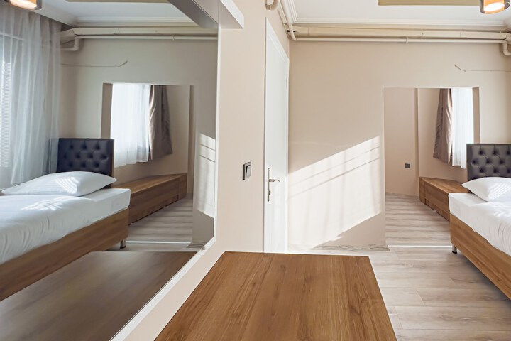 Room 17 of 23