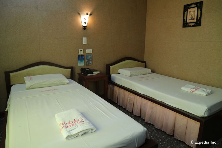 Room 8 of 27