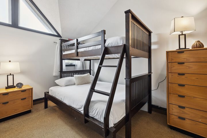 Room 329 of 402