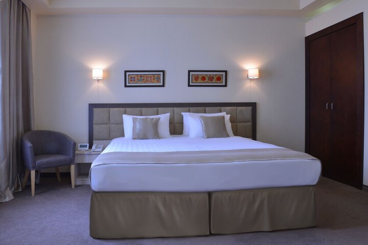Room 13 of 60