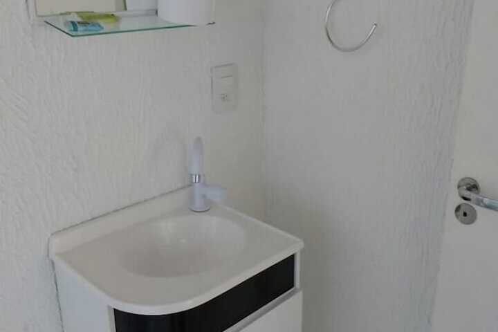 Room 8 of 48
