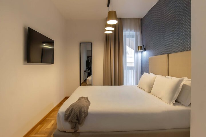 Room 16 of 30