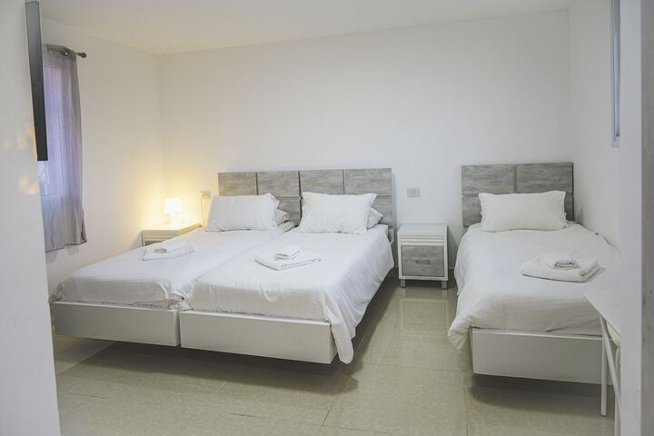Room 10 of 31