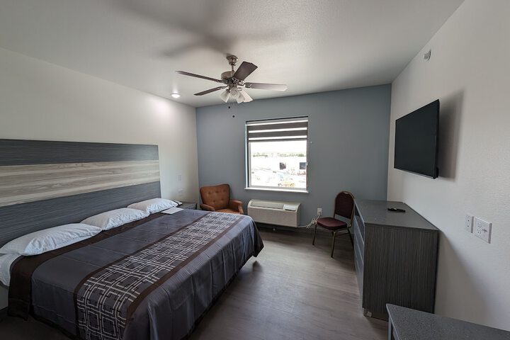 Room 12 of 63