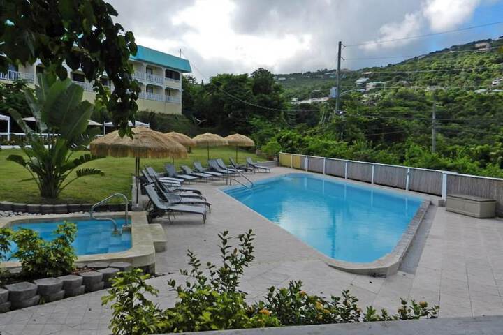 Hotel Pool