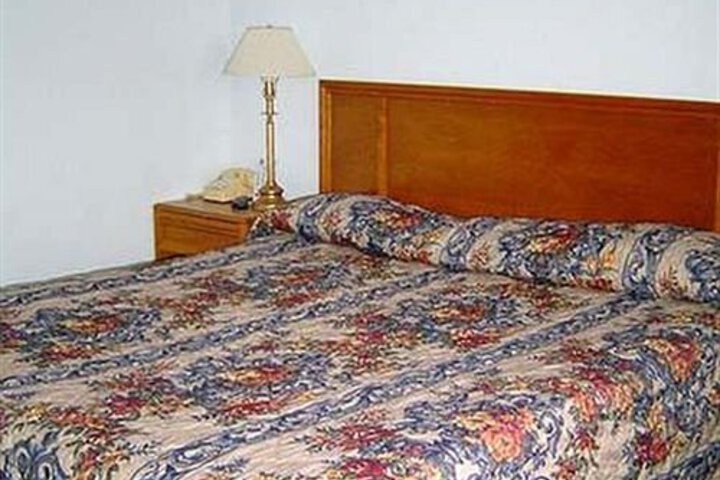 Image of ECONOMY INN PLYMOUTH