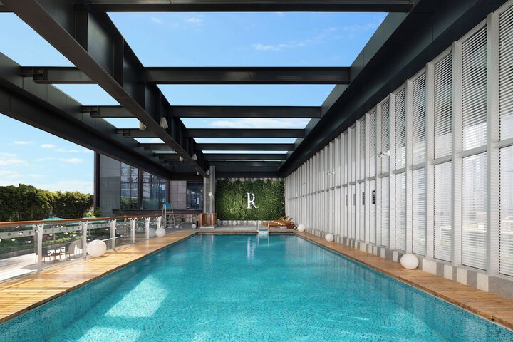 Pool 33 of 46
