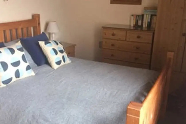 Room 2 of 11