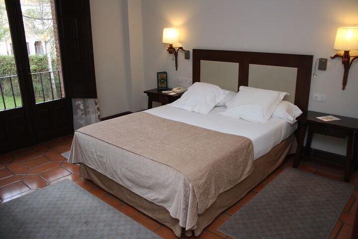 Room 8 of 60
