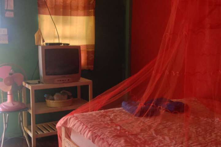 Room 23 of 74