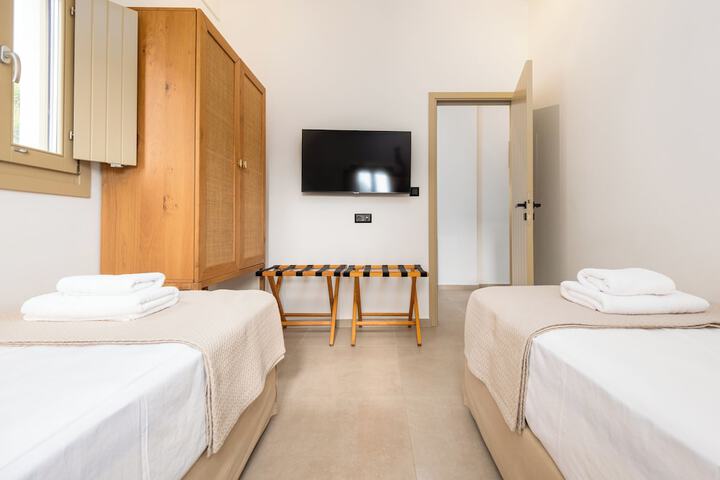 Room 15 of 97