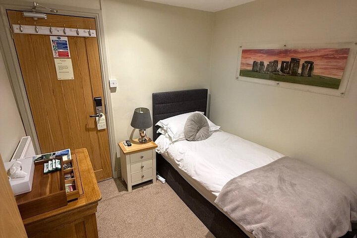 Room 51 of 96