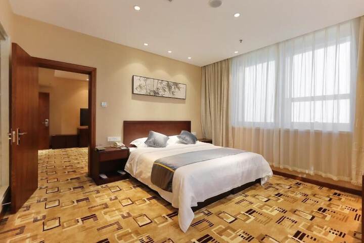Room 14 of 60