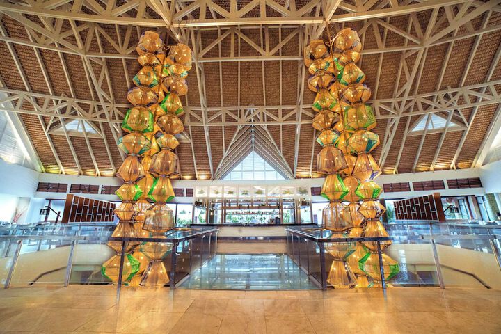 Entrance & Lobby
