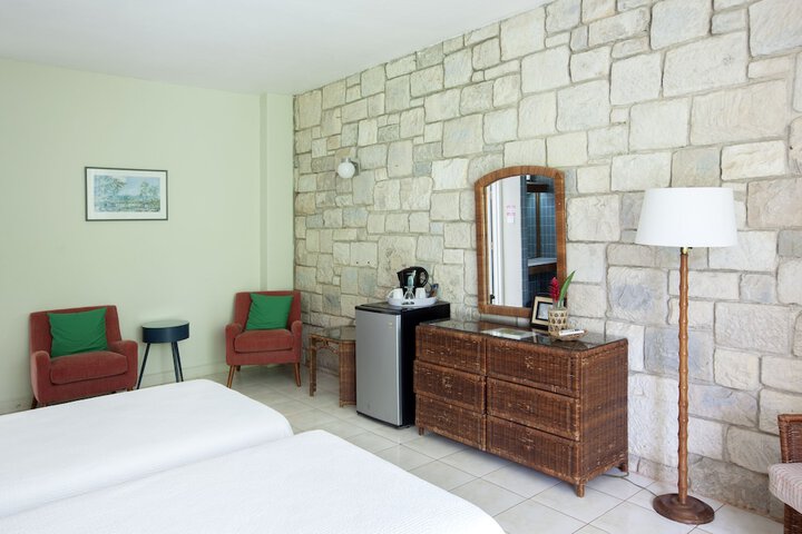Room 17 of 264
