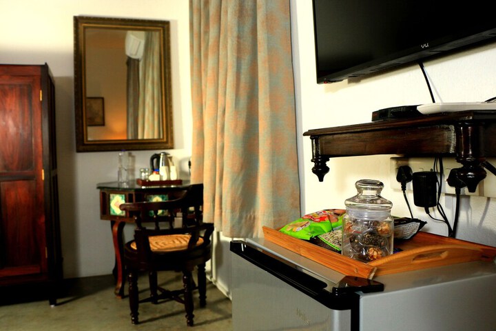 Room 33 of 71