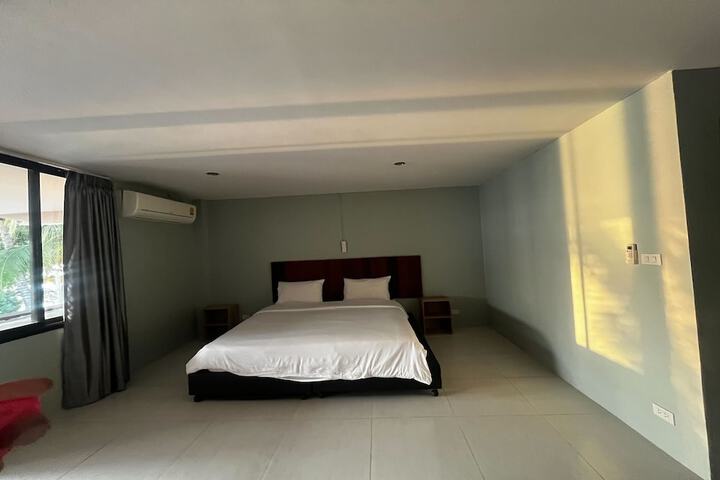Room 13 of 53