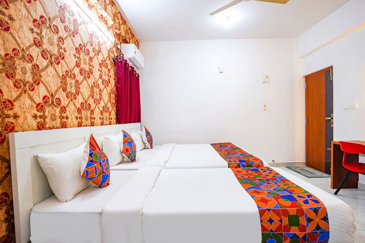 Room 19 of 28