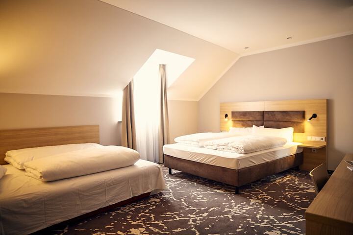 Room 15 of 38