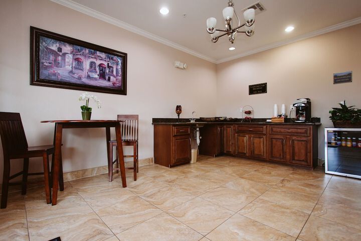 Breakfast/Coffee Service 9 of 13