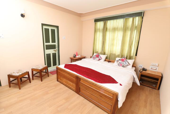 Room 6 of 23