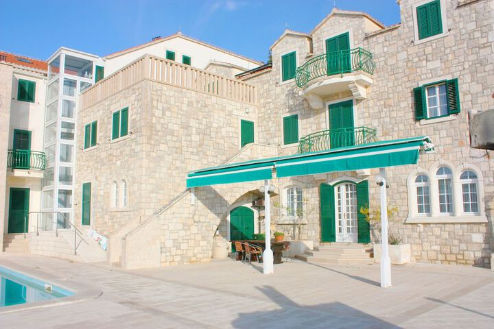 Hotel 90 of 92