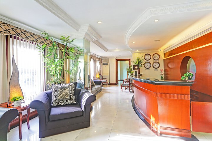 Hotel Lobby