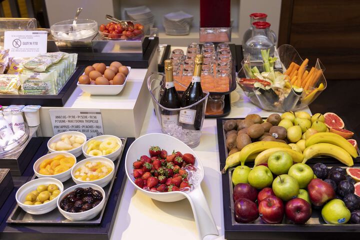 Breakfast/Coffee Service 46 of 55