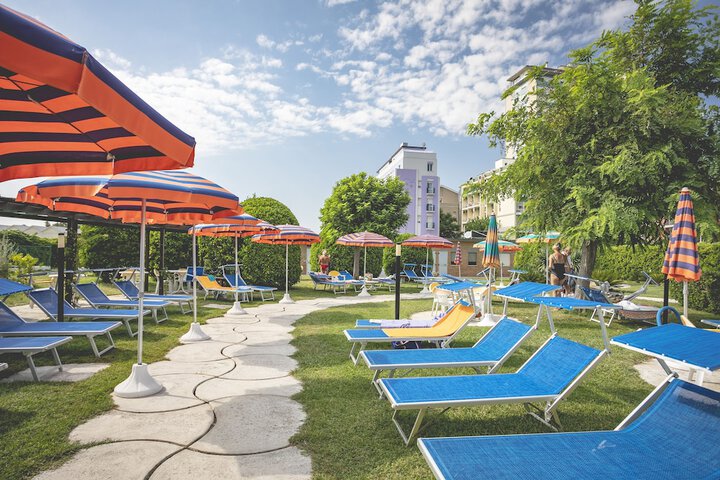 Hotel Pool