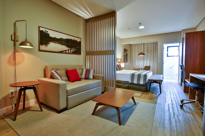 Room 4 of 71
