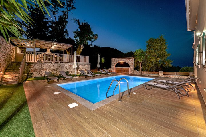 Pool 36 of 72
