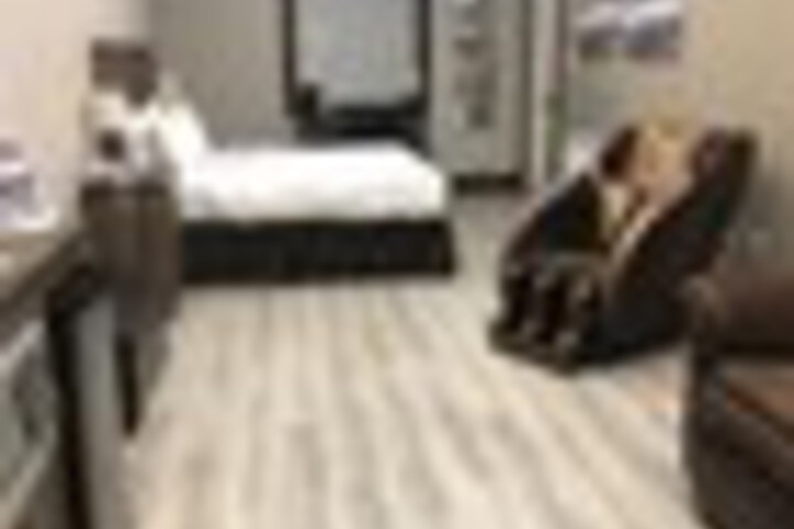 Room 32 of 165