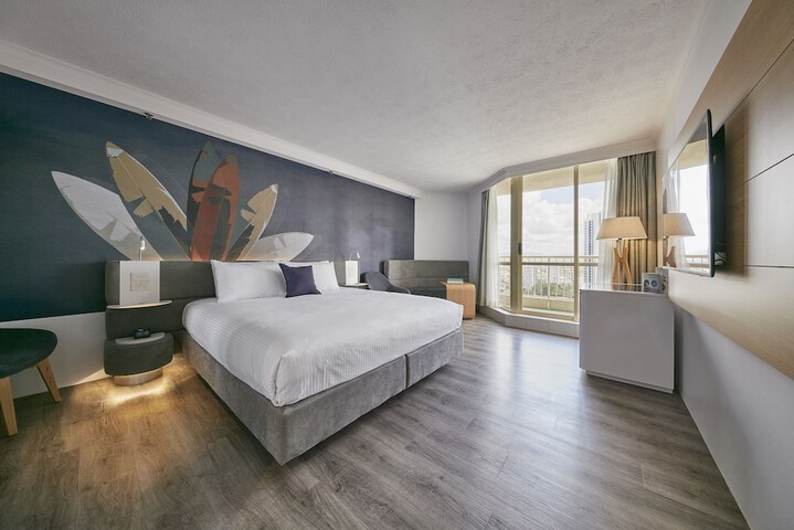 Room 3 of 105