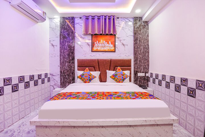 Room 14 of 26