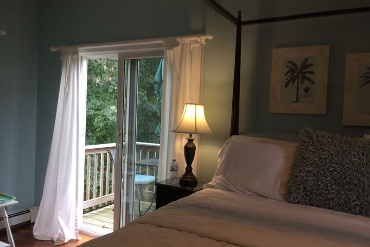 Room 3 of 70