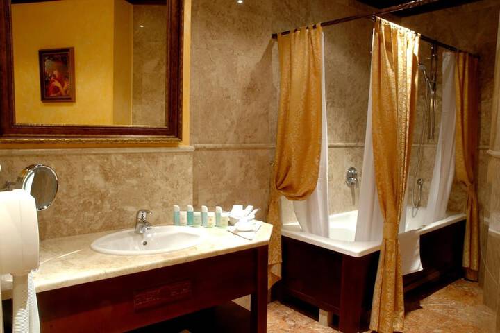 Room 40 of 58