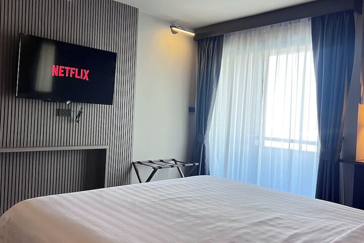 We Hotel