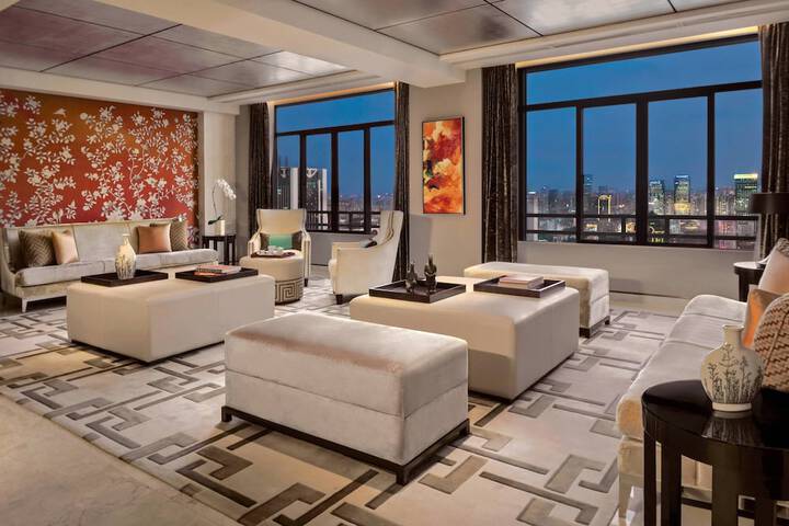 Room 40 of 106