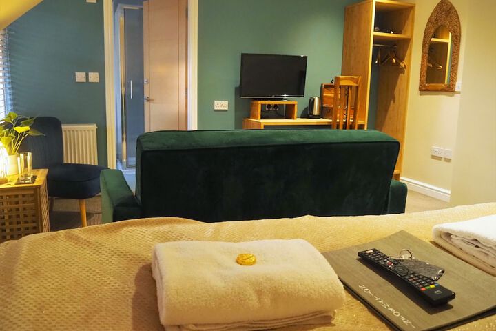 Room 8 of 36