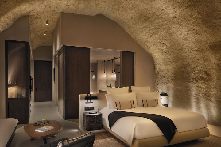 Room 34 of 172