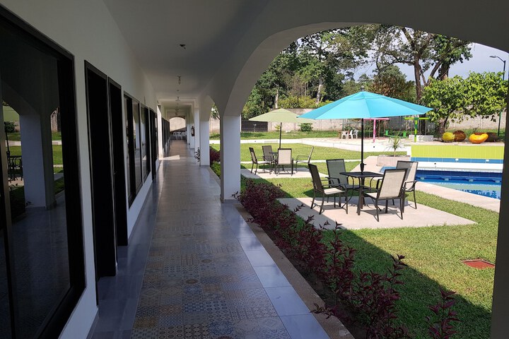 Hotel Exterior 59 of 68