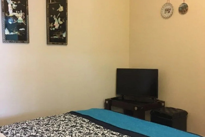 Room 2 of 12