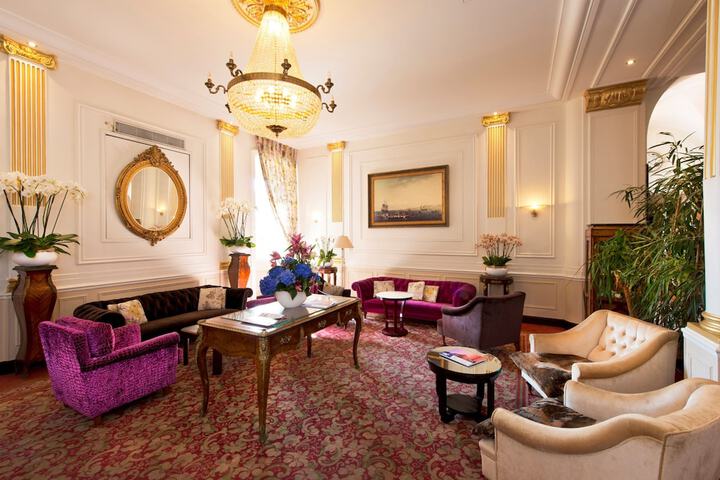 Hotel Lobby