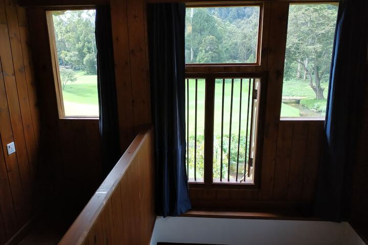 Room 13 of 31
