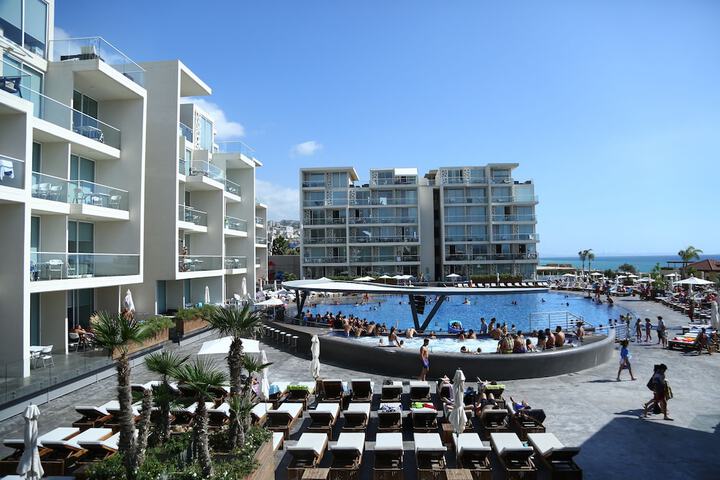 Pool 29 of 65